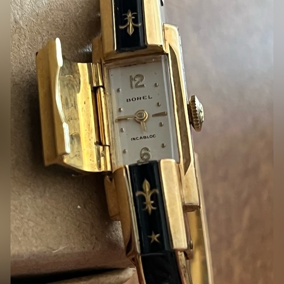 Ernest Borel Watch Incabloc Cuff with Gold Fleur Di Lis Insignia Vintage Antique - Picture 3 of 10